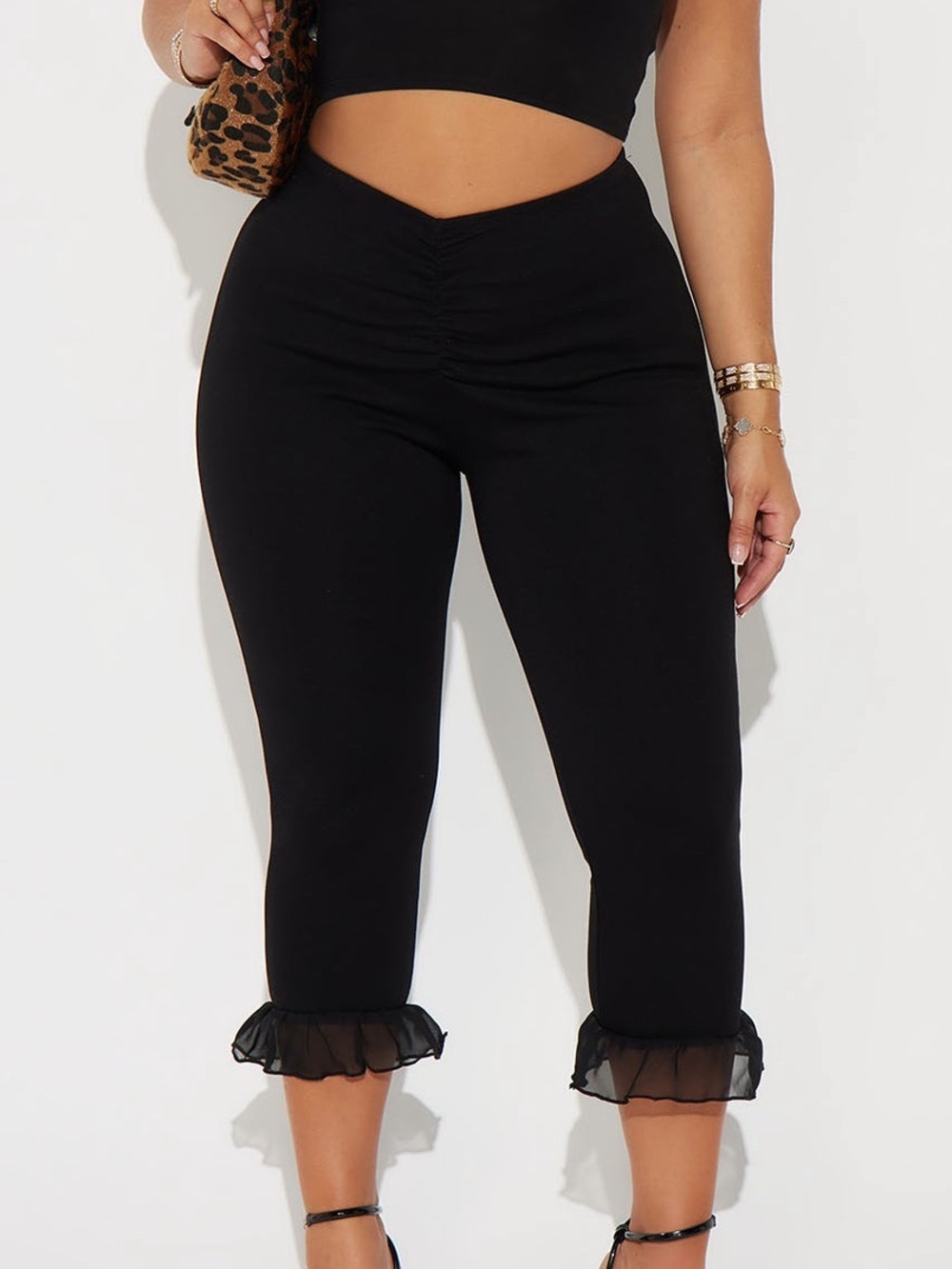Women Ruffle Capri Leggings — Size XL
